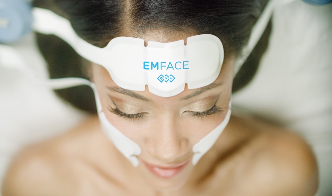 EMFACE treatment being delivered at Victoria Wellness Clinic